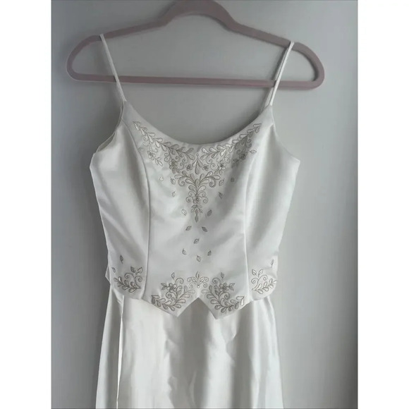 Scott McClintock Petite Wedding Dress Embroidered Rhinestones Ivory Satin Size 4 - Picture 4 of 16